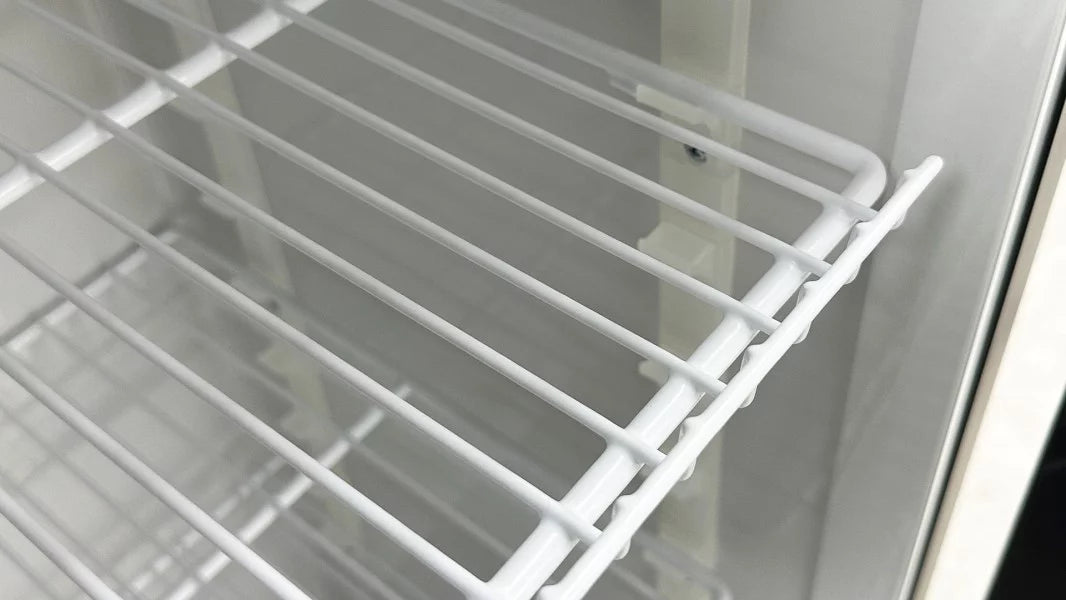 Glass Door Refrigerator Merchandiser 9.0 Cu Ft Q7841