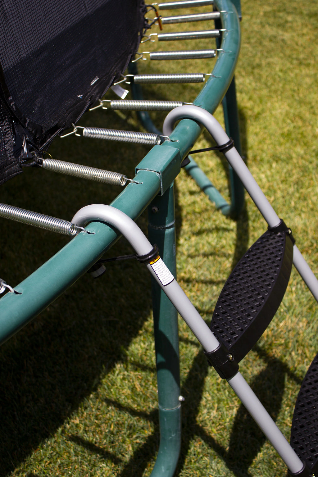 3 Step Trampoline Ladder with Safety Latch Q6906
