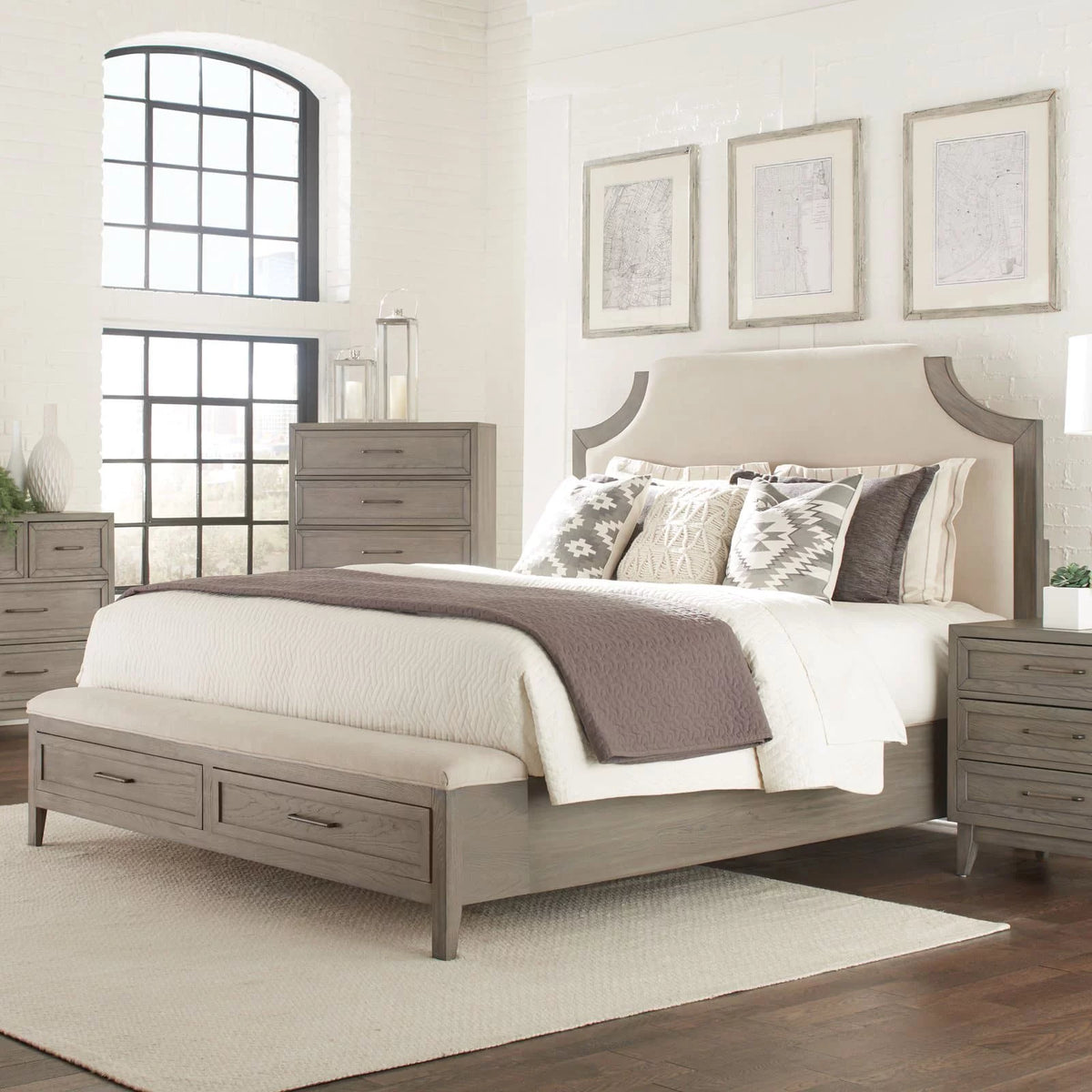 Upholstered Storage Bed B15062
