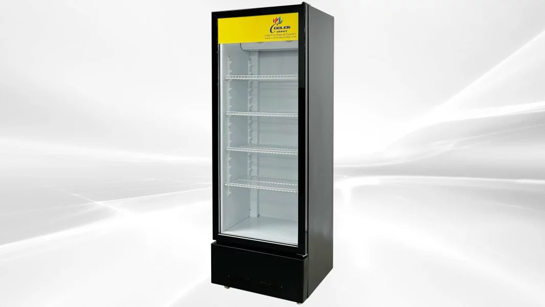 Glass Door Refrigerator Merchandiser 9.0 Cu Ft Q7841