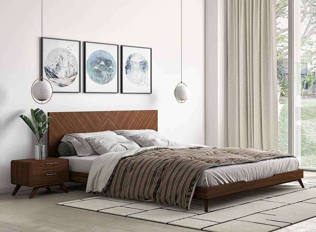 Walnut Finished Panel Bed with Solid Wood Legs, California King Q41115