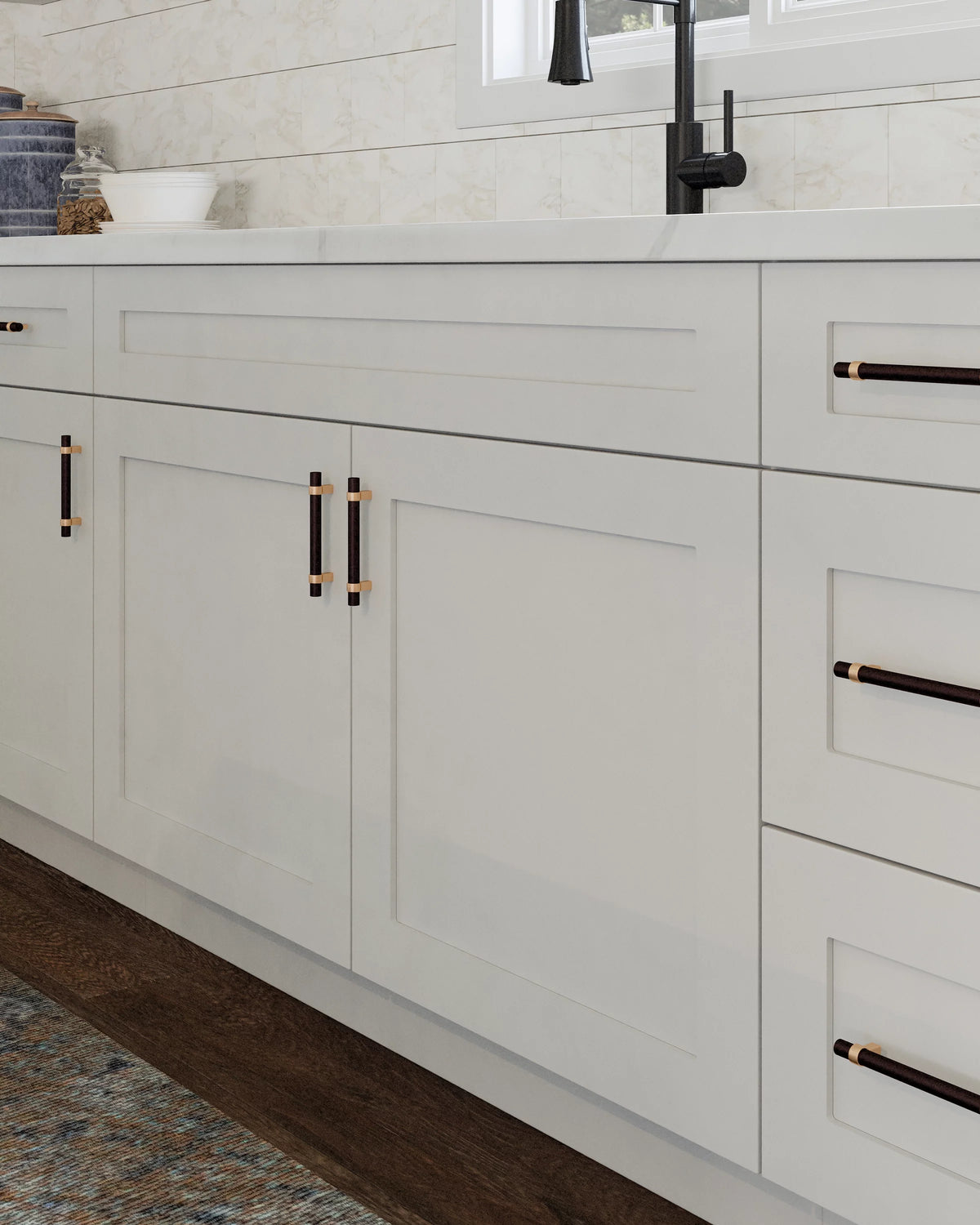 White Shaker Base Kitchen Cabinet 42x34.5x24 H101