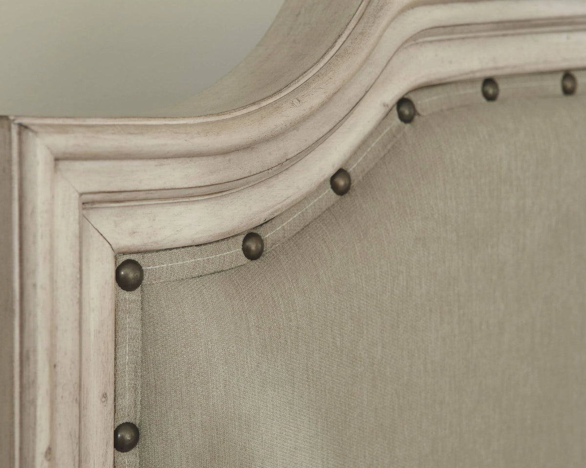Queen Upholstered Panel Bed Z792266