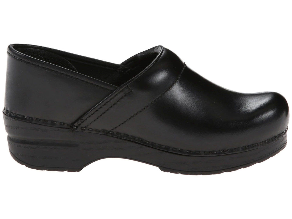 Black Wide Professional Clogs R894025