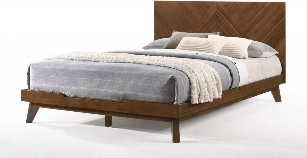 Walnut Finished Panel Bed with Solid Wood Legs, California King Q41115