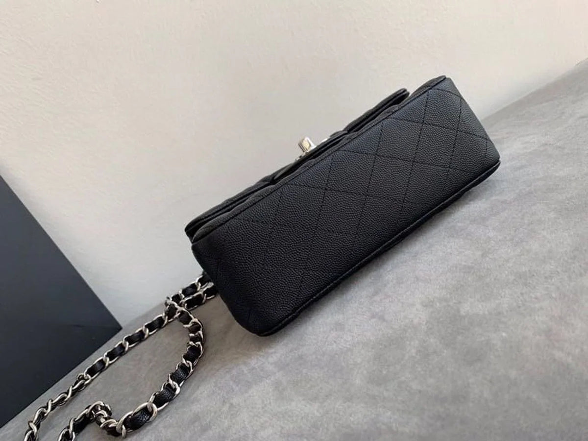 Black Small Classic Handbag U86011